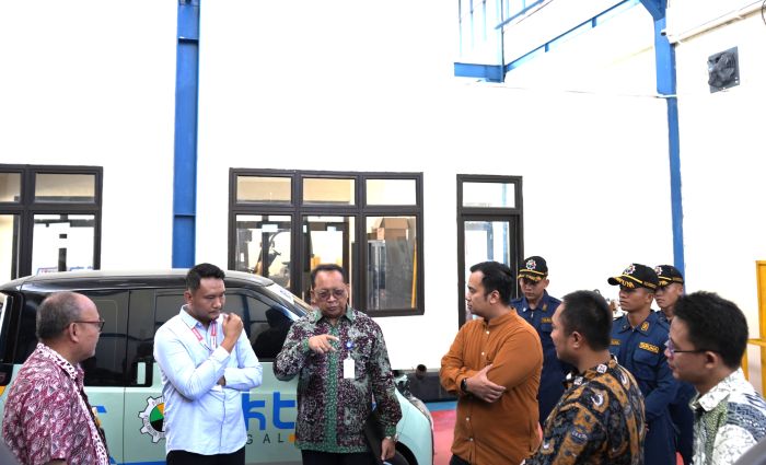 PKTJ Menerima Kunjungan Survey Kelas Industri dari Hino Motors Sales Indonesia (HMSI) dan Dealer Hino DCM