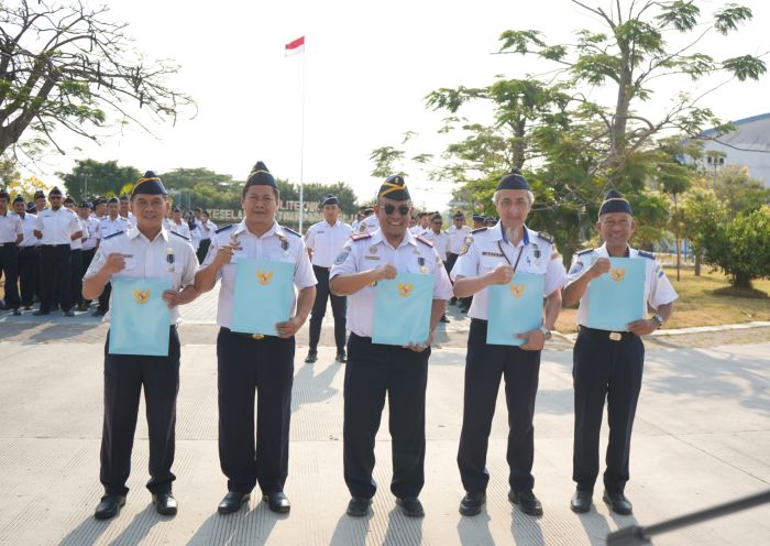 Pegawai PKTJ Tegal Raih Tanda Kehormatan Satyalancana Karya Satya dari Presiden Republik Indonesia